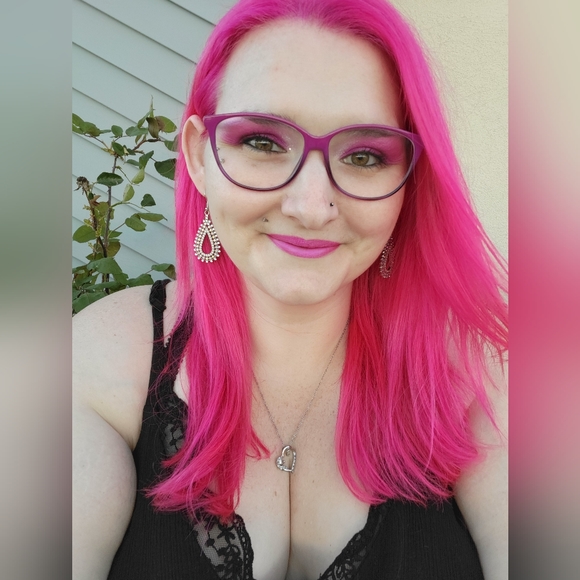 Meet your Posher, Chelsea - Picture 2 of 2